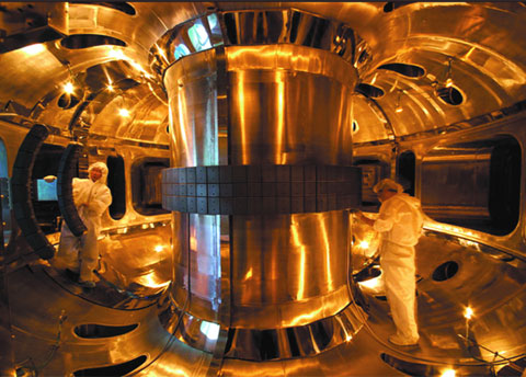 작년 9월 대덕연구개발특구에 들어선 한국형 차세대 초전도 핵융합 실험장치인 ‘KSTAR’. ⓒphoto 핵융합연구소