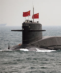 중국 인민해방군 행사에 참여한 해군 잠수정. ⓒphoto AP·연합