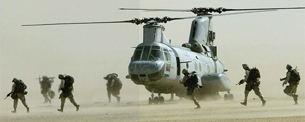 2003년 4월 이라크전에 투입돼 작전을 수행 중인 CH-60 시 나이트 헬기. 미 해병대 제3상륙군 사령관이 한국 해병대에 20대 제공 의사를 밝힌 것과 동형이다. ⓒphoto 로이터