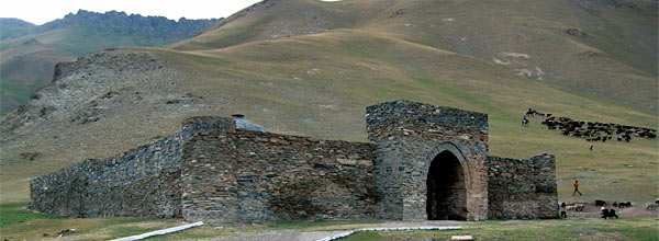 키르기스스탄과 중국 신장위구르자치구 접경지대 ‘나른’의 한 유적. 차사국(車師國) 본영이 있던 곳이다. ⓒphoto 지배선