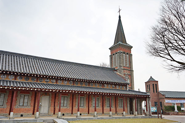 나바위 성당