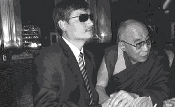 달라이 라마와 함께한 천광청. 최근 저서 ‘맨발의 변호사’ 서문을 달라이 라마가 썼다.