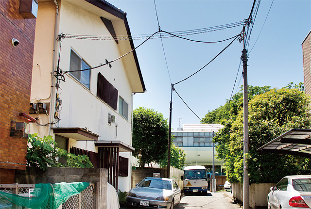 일본 도쿄 시부야구에 있는 이남덕씨 자택(왼쪽). 이곳에서 80년을 살았다.