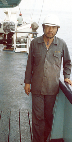 1980년 9월 28일 괌에서 CDM에 승선해.