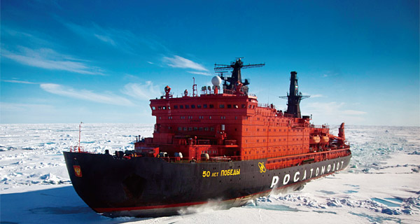 러시아의 핵 쇄빙선 ‘승전 50주년’호. 세계에서 두 번째로 큰 2만5000t급 쇄빙선이다. ⓒphoto 위키피디아