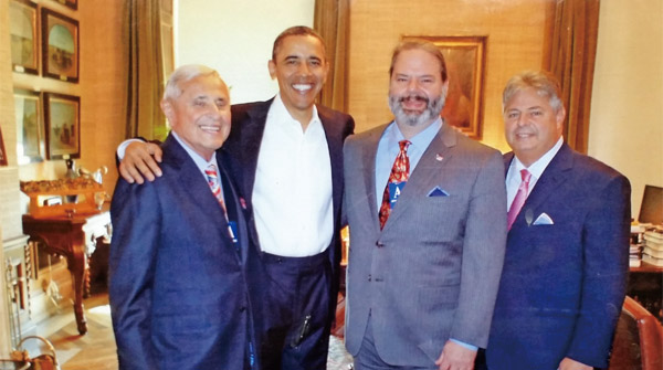 왼쪽부터 마틴 그린필드, 오바마 대통령, 토드 그린필드, 제이 그린필드.