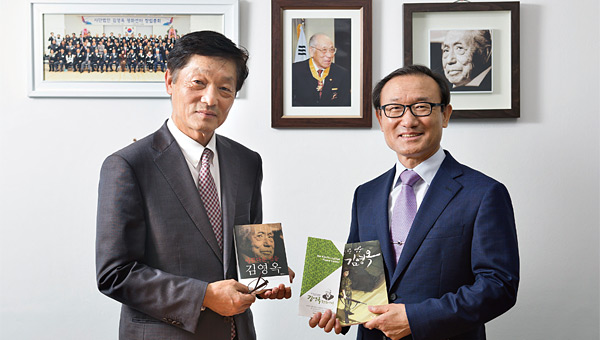 김영옥평화센터 한우성 이사장(왼쪽)과 박성우 공동대표. ⓒphoto 한준호 영상미디어 차장대우