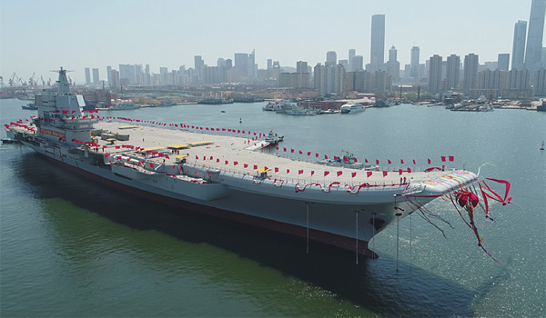 중국 최초 국산 항공모함 산둥호(가칭) 진수식. ⓒphoto 신화·연합