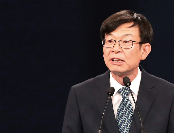 김상조 교수가 공정거래위원장 후보자로 발표된 지난 5월 17일 청와대에서 소감을 말하고 있다. ⓒphoto 연합