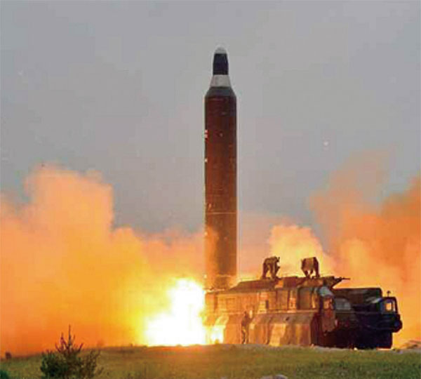 북한의 무수단 미사일(화성-10) 발사 모습. ⓒphoto 노동신문