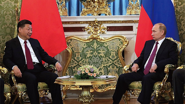 지난 7월 3일 시진핑 중국 국가주석과 푸틴 러시아 대통령이 모스크바 크렘린궁에서 환담하고 있다. ⓒphoto 크렘린궁