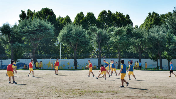 대구소년원에서 생활하는 학생들이 오후 일과 시간에 축구를 하는 모습. ⓒphoto 대구소년원