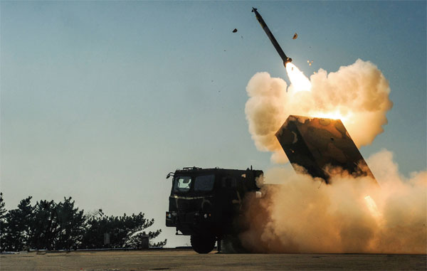 K-MLRS ‘천무’ 발사 장면. ⓒphoto 국방부