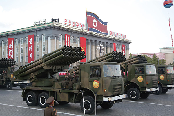 평창 동계올림픽 전날 열릴 북한의 열병식에는 방사포나 전차 등 재래식 무기체계 중에서도 신형이 공개될 전망이다. ⓒphoto AP