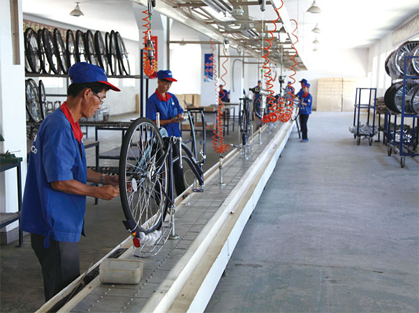 평양의 평진자전거 생산공장. ⓒphoto 주북한 중국대사관