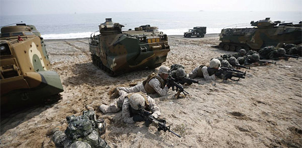 한·미 해병대가 경북 포항에서 독수리 훈련의 일환으로 상륙훈련을 실시하고 있다. ⓒphoto 미 해병대