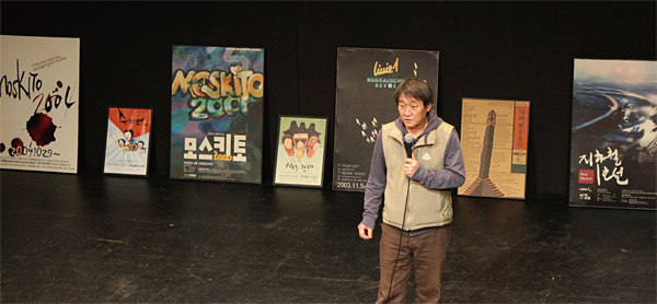 김민기 학전 대표가 연극 ‘지하철 1호선’의 재개를 알리고 있다. ⓒphoto 학전