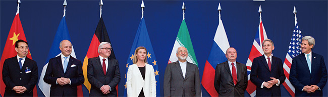 2015년 7월 유엔 안보리 5개 상임이사국과 독일 및 이란 외교장관들이 핵합의를 발표하고 있다. ⓒphoto 미 국무부