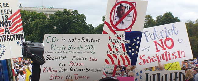 미국 워싱턴 백악관 앞에서 시위를 벌이고 있는 기후변화회의론자들. ⓒphoto Hickr