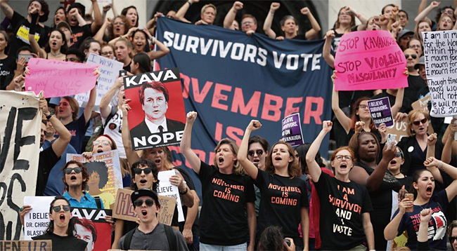최근 미국 여성 유권자들이 연방 대법관 후보 캐버노의 인준을 반대하는 시위를 벌이고 있다. ⓒphoto 트위터