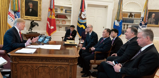 지난 1월 18일 트럼프 미국 대통령이 백악관을 방문한 김영철 등 북한 대표단을 접견하고 있다. ⓒphoto 백악관