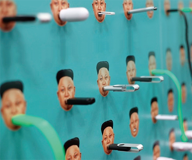 미국 인권재단이 북한 주민들에게 USB를 보내자는 캠페인을 벌이고 있다. ⓒphoto HRF
