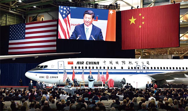 2015년 미국 워싱턴주 에버렛의 보잉 공장을 찾은 시진핑 중국 국가주석. ⓒphoto 뉴시스
