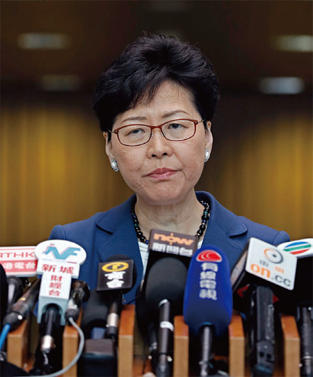 캐리 람 홍콩 행정장관이 지난 6월 10일 계획대로 범죄인 인도 개정법안 도입을 추진하겠다고 말했다. ⓒphoto AP·뉴시스