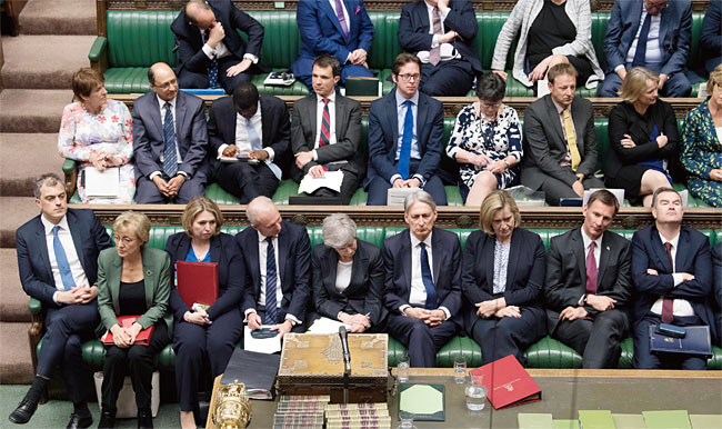 런던 웨스트민스터 의사당에 앉아 있는 영국의 하원의원들. ⓒphoto 뉴시스