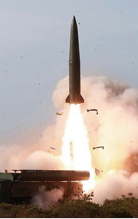 북한이 지난 5월 이스칸데르급 단거리 탄도미사일을 시험발사하고 있다. ⓒphoto 노동신문