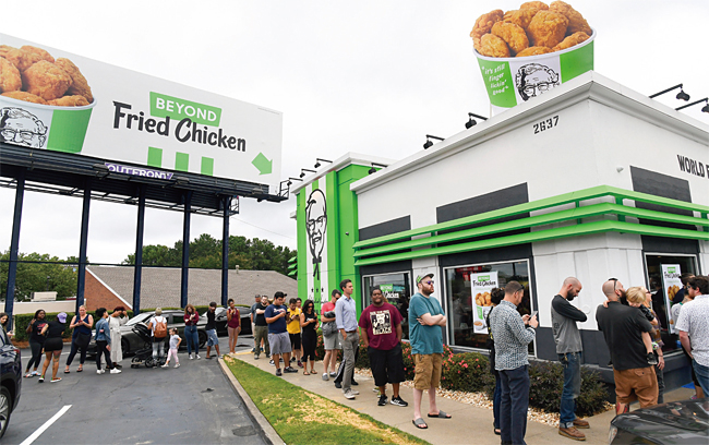 지난 8월 문을 연 미국 애틀랜타의 비욘드미트 KFC. 비욘드미트사의 식물로 만든 닭고기를 사용한다.
