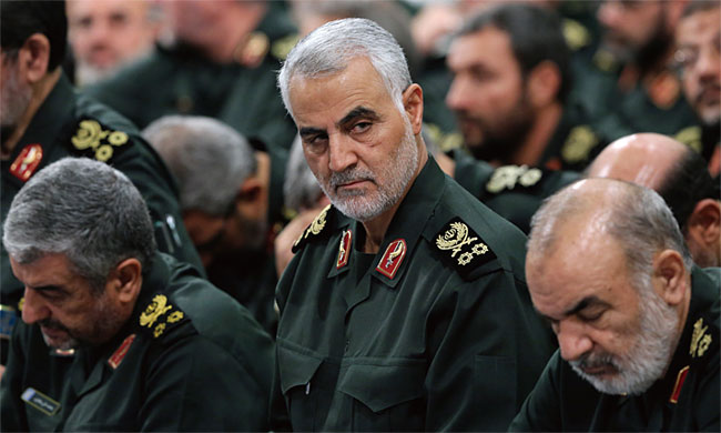 지난 1월 3일 미국의 드론 공격으로 숨진 이란의 해외공작 책임자 거셈 솔레이마니(가운데). ⓒphoto 뉴시스