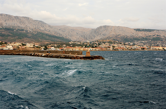 터키 이즈미르로 향하는 배에서 바라본 키오스섬.