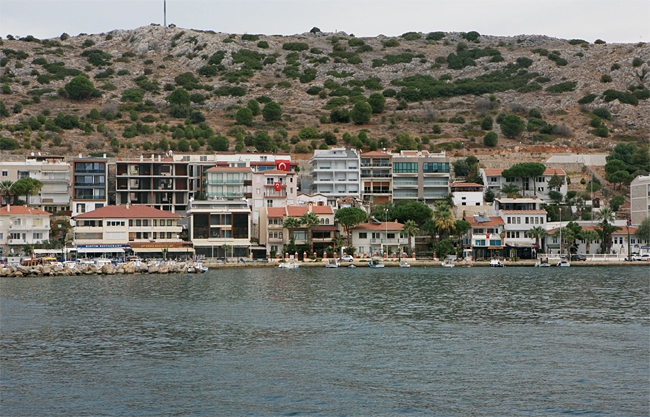 키오스섬에서 겨우 8㎞ 떨어진 터키 체쉬메.