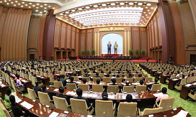 북한이 지난 4월 12일 최고인민회의를 열고 코로나19 대책과 예산 조정 등을 승인했다. ⓒphoto 노동신문