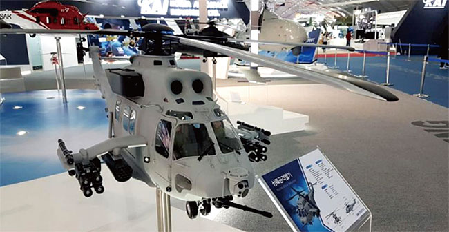 지난해 10월 2019 서울 ADEX(서울국제항공우주 및 방위산업전시회)에서 공개된 마린온 무장형 헬기 모형. ⓒphoto 유용원의 군사세계
