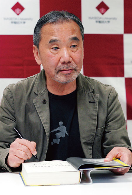 일본의 작가 무라카미 하루키. 1949년생으로 올해 71살이다. ⓒphoto 뉴시스