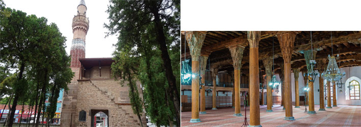 터키 중부 아피온 울루 모스크의 첨탑과 내부. 몽골 지배하에 건설된 울루 모스크 내부는 나무로 돼 있다. ⓒphoto 유민호