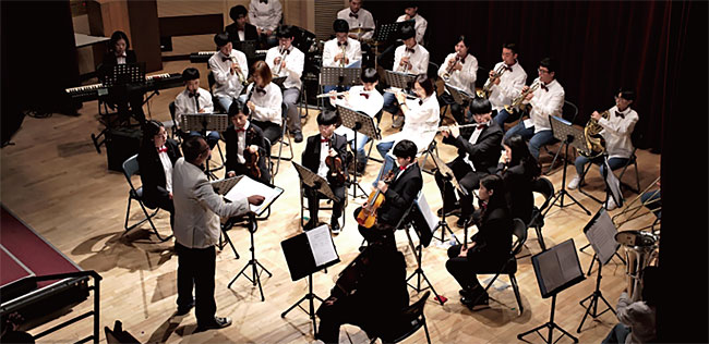 지난해 10월 12일 열린 다문화 청소년 관악단 ‘미라클 윈드오케스트라’ 창단 공연 모습. ⓒphoto 이주민센터 친구