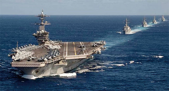 미국 해군 항공모함 전단이 남중국해에서 훈련을 하고 있다. ⓒphoto US NAVY