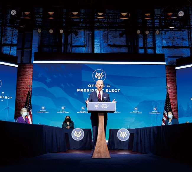 지난 12월 19일 기후·에너지 팀을 이끌 각료들을 임명한 후 연설하고 있는 바이든 미 대통령 당선자. ⓒphoto 뉴시스