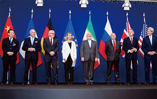 2015년 7월 14일 유엔 안보리 5개 상임이사국과 독일 및 이란 외교장관들이 핵합의 후 기념찰영을 하고 있다. ⓒphoto USD