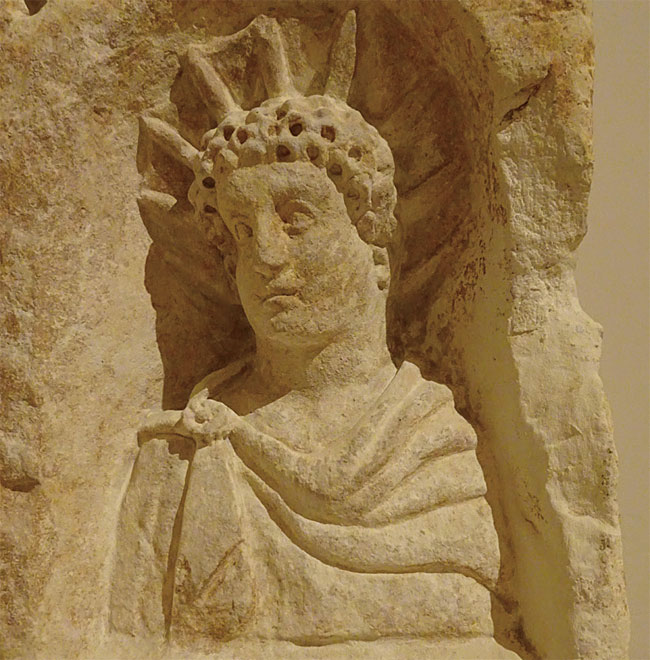 미트라스의 머리 모양 등은 아폴로신을 모방했다. ⓒphoto 유민호