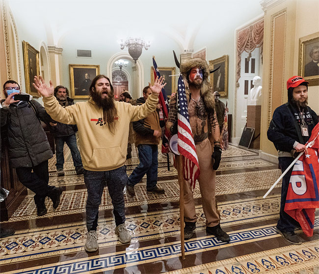 지난 1월 6일 미 국회의사당에 난입한 트럼프 지지자들. ⓒphoto 뉴시스