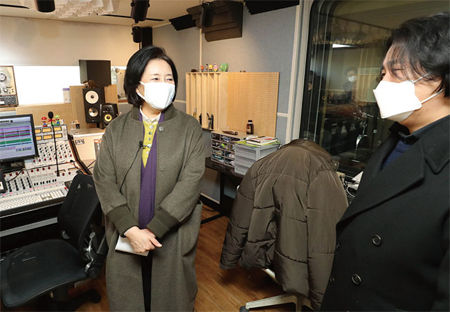 지난 1월 31일 서울 도봉구 창동의 ‘플랫폼 창동61’을 찾은 박영선 더불어민주당 예비후보. ⓒphoto 뉴시스