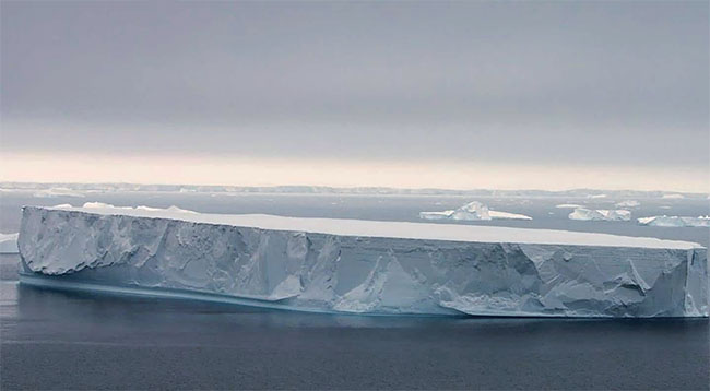 세계 최대 빙산인 A-76. ⓒphoto 유튜브