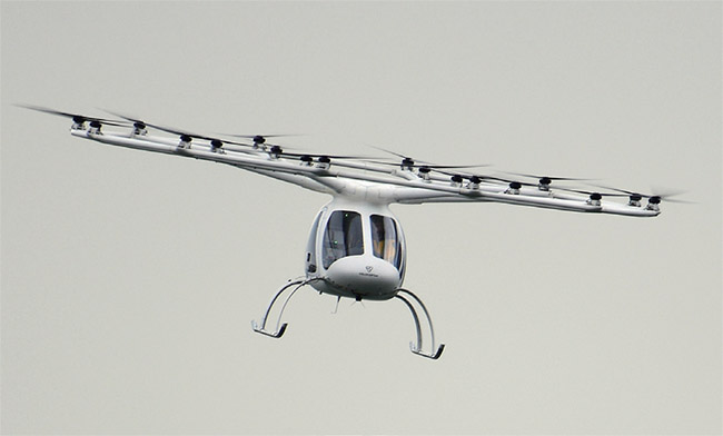 독일의 스타트업 볼로콥터가 개발한 에어택시. 2019년 2명을 태우고 100m 상공에서  최초의 유인 시험비행에 성공했다. ⓒphoto 뉴시스