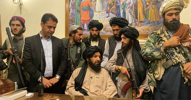 지난 8월 15일 탈레반 무장세력은 아프가니스탄 대통령궁을 장악했다. ⓒphoto 뉴시스