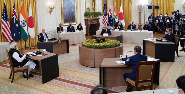 지난 9월 24일 미국 백악관에서 열린 ‘쿼드’ 정상회의. 모티 인도 총리, 바이든 대통령, 모리슨 호주 총리, 스가 일본 총리 등이 참석했다. ⓒphoto 뉴시스