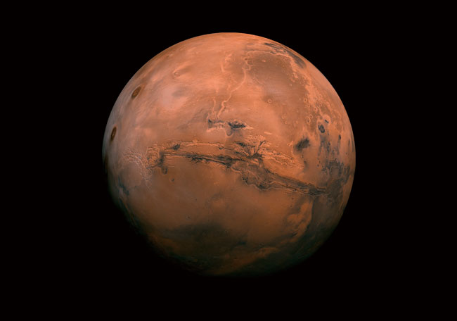화성은 ‘제2의 지구’로 불리지만 매일 고에너지 입자의 흐름인 태양풍이 날아드는 등 환경이 척박하다. ⓒphoto 뉴시스